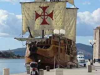 In アパート トロギール