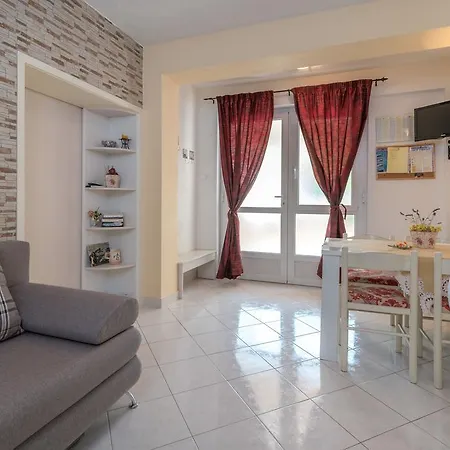 Apartamento In *