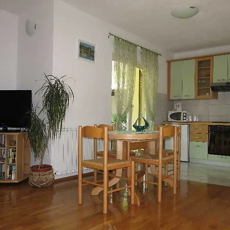 Apartamento In *